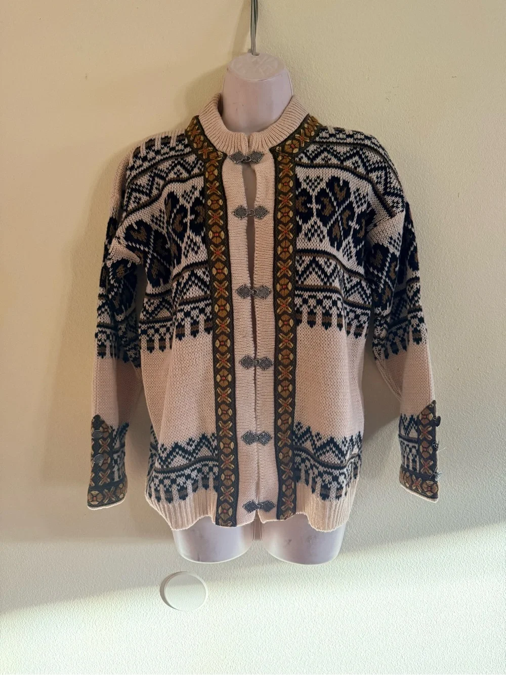 Game Cream Nordic-Patterned Wool Cardigan with Yellow Trim metal buttons